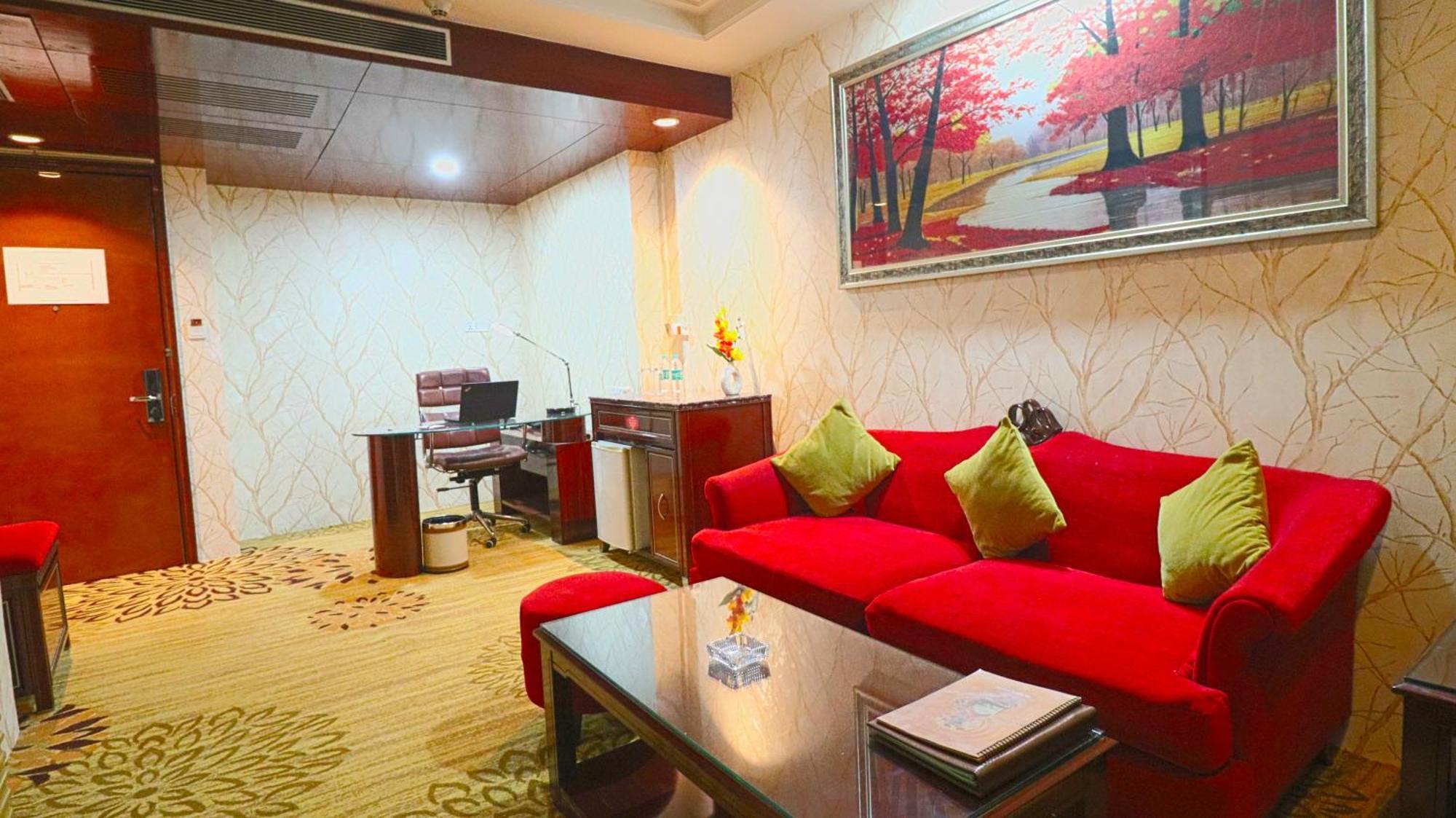 สกายซิตี้ โฮเต็ล Hotel คูร์เคาน์ ภายนอก รูปภาพ