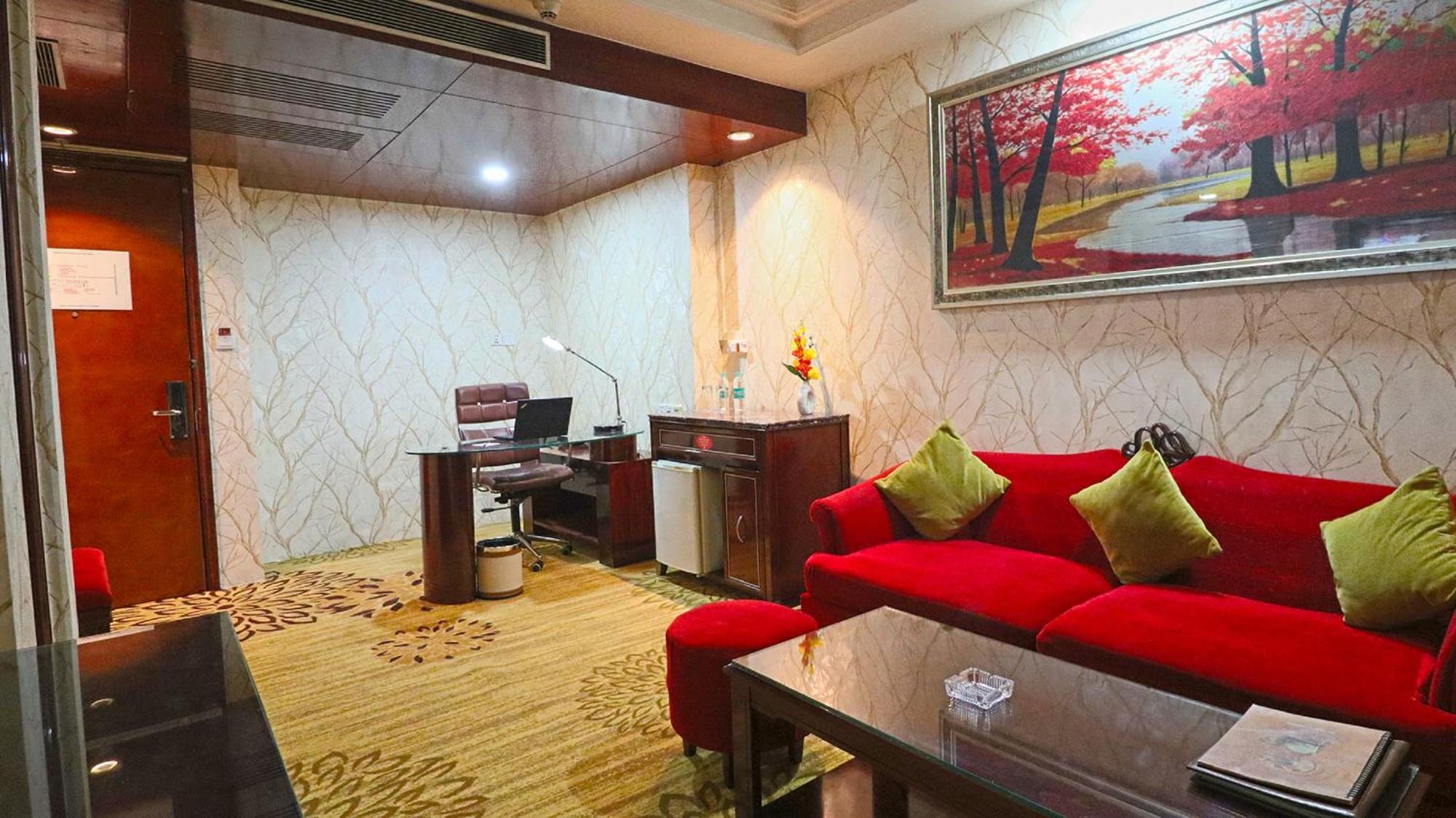 สกายซิตี้ โฮเต็ล Hotel คูร์เคาน์ ภายนอก รูปภาพ