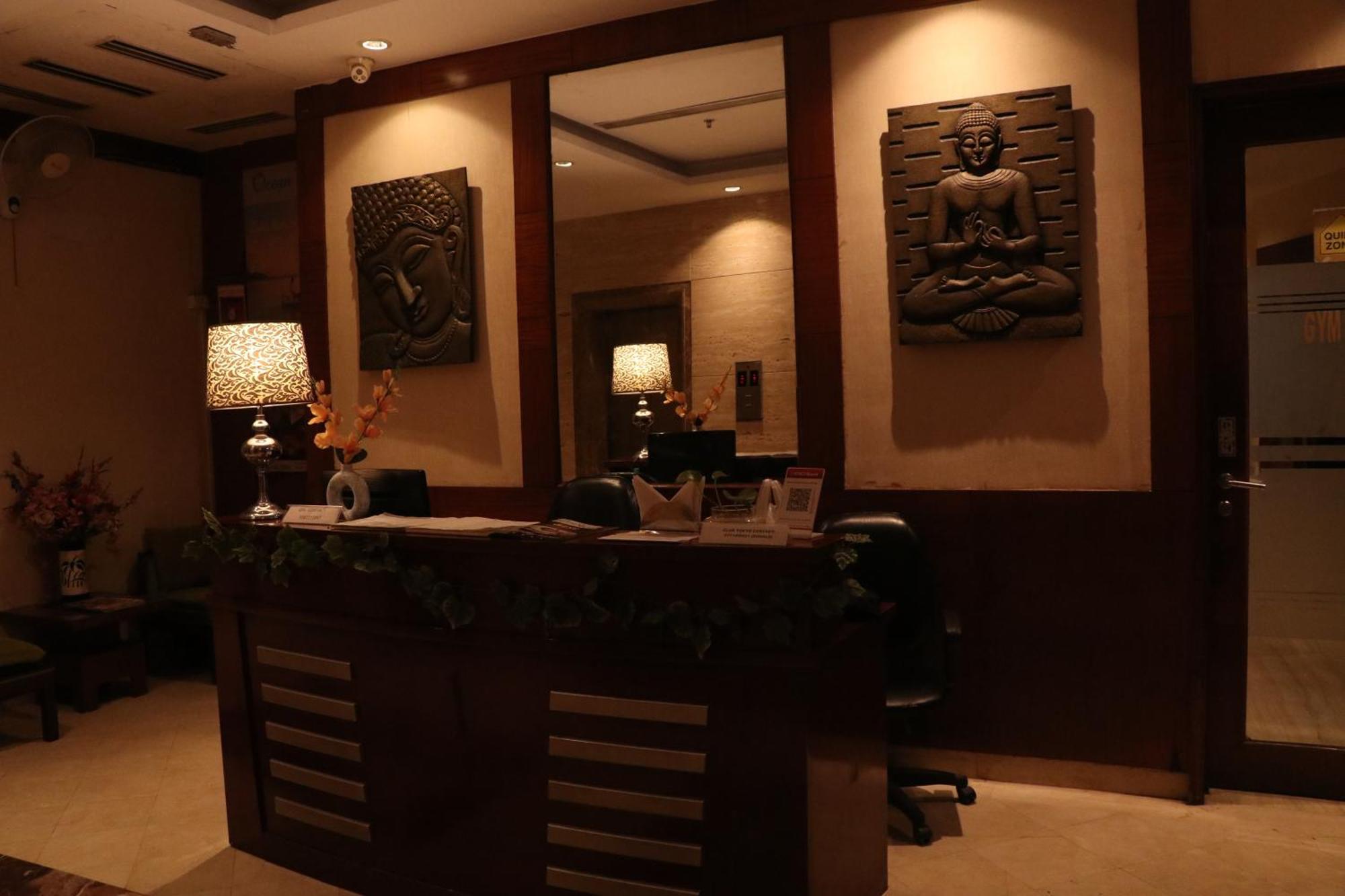 สกายซิตี้ โฮเต็ล Hotel คูร์เคาน์ ภายนอก รูปภาพ